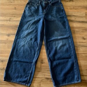 Old Navy Women’s Dark Wash Wide Leg Jeans. High Waisted